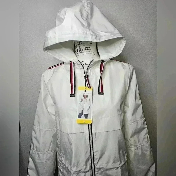 NWT Tommy Hilfiger Womens White Hooded Full Zip Windbreaker Jacket Size Small - Picture 1 of 7